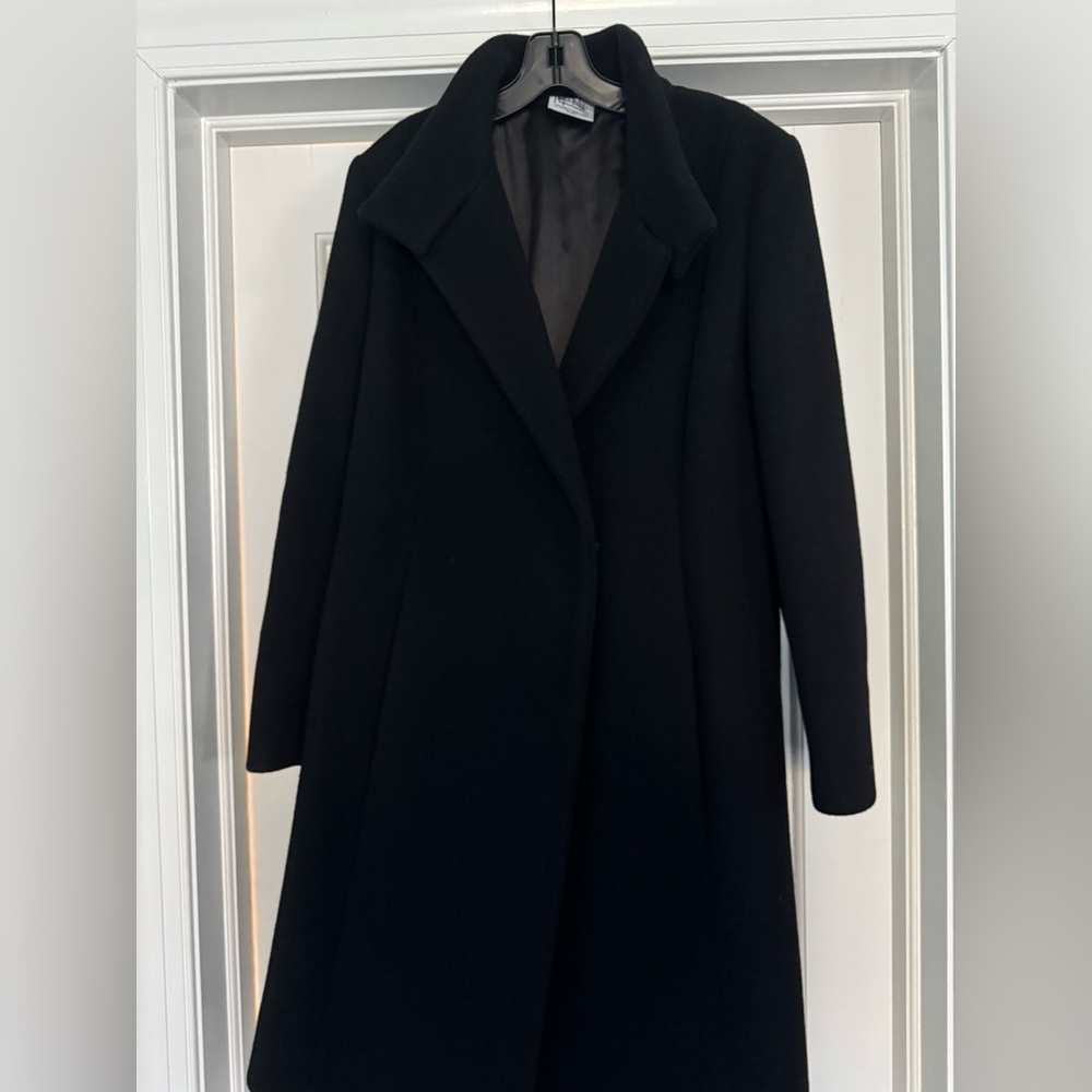 Angelo Tarlazzi black wool and cashmere knee length coat size 8 new condition